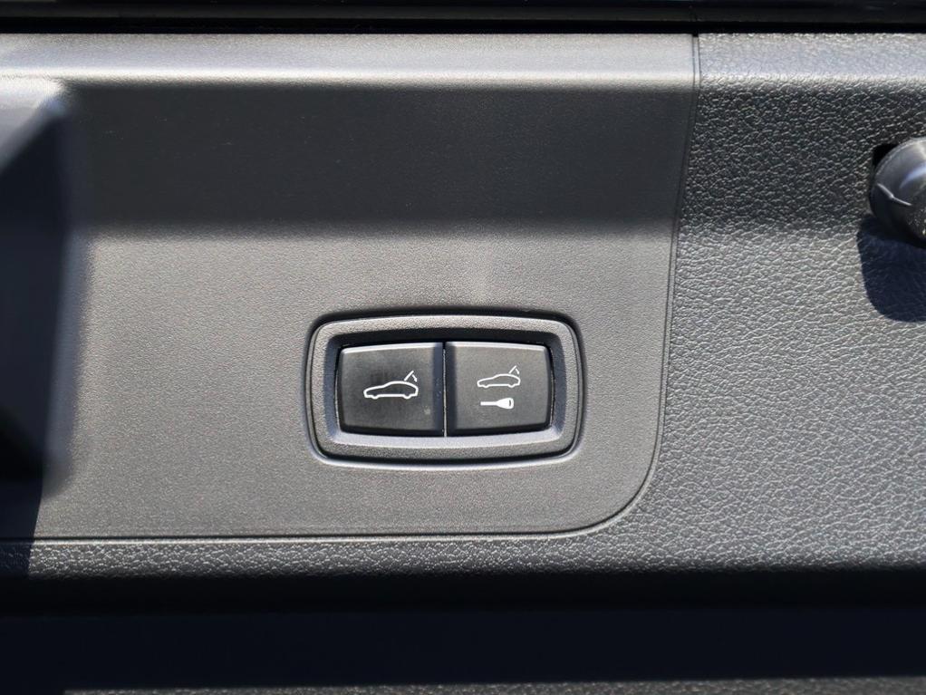 used 2022 Porsche Panamera car, priced at $159,777