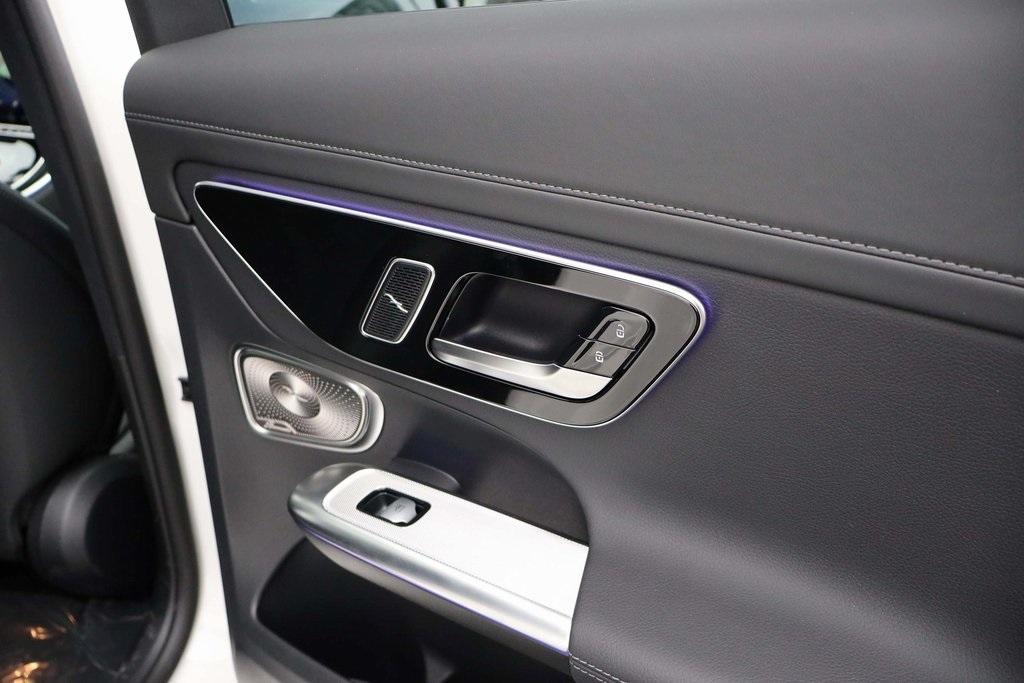 new 2025 Mercedes-Benz GLC 300 car, priced at $62,130