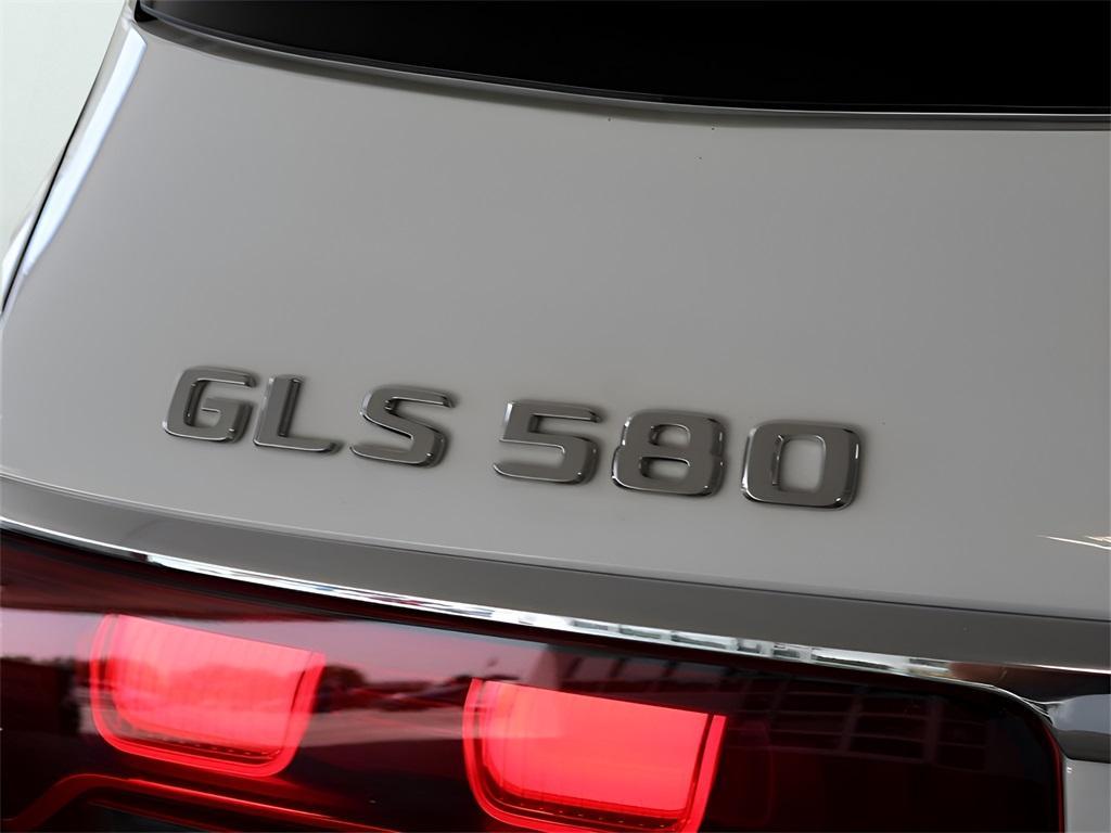 new 2025 Mercedes-Benz GLS 580 car, priced at $125,615