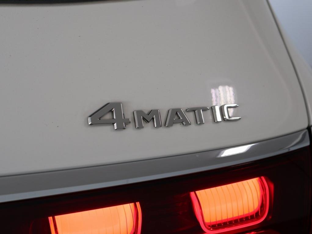 new 2025 Mercedes-Benz GLS 580 car, priced at $125,615