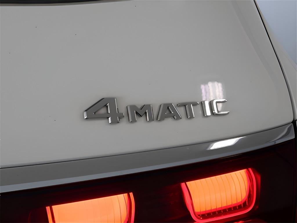 new 2025 Mercedes-Benz GLS 580 car, priced at $125,615