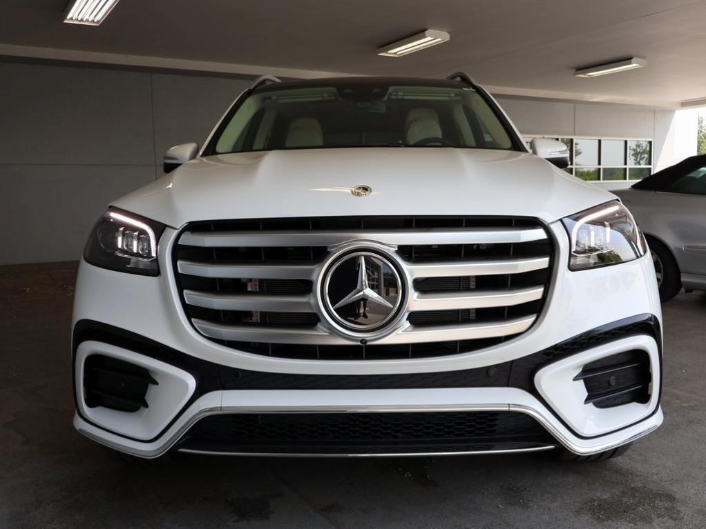 new 2025 Mercedes-Benz GLS 580 car, priced at $125,615
