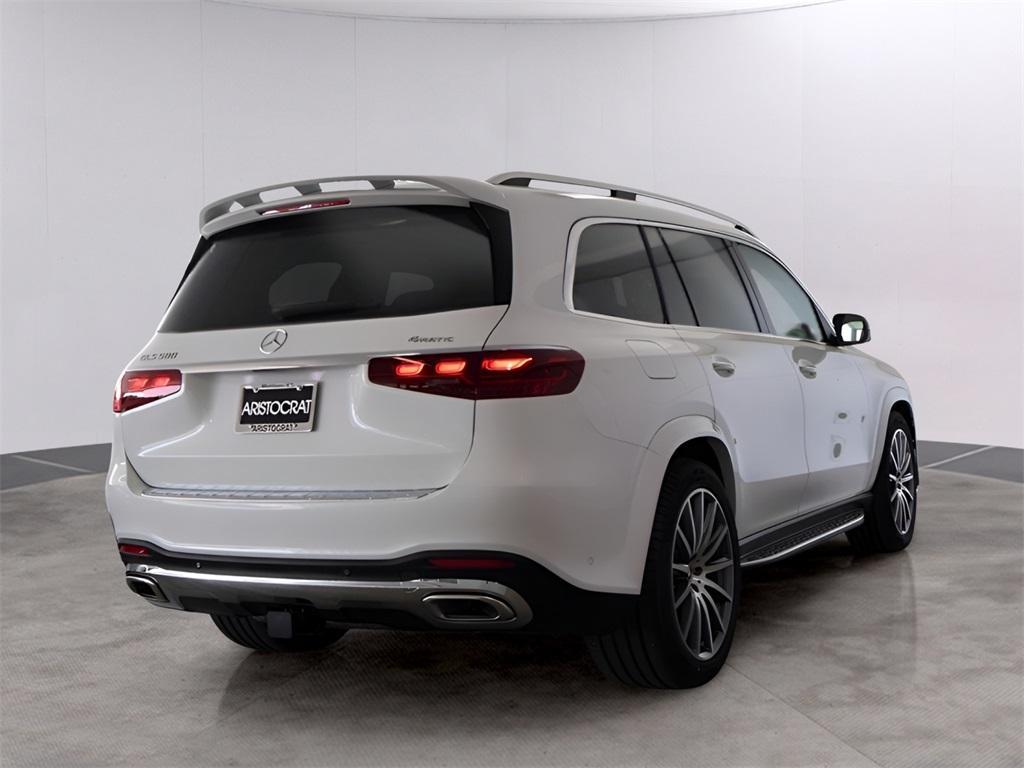 new 2025 Mercedes-Benz GLS 580 car, priced at $125,615