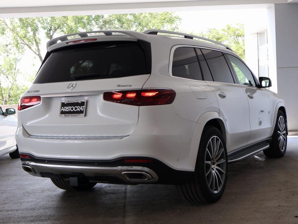 new 2025 Mercedes-Benz GLS 580 car, priced at $125,615
