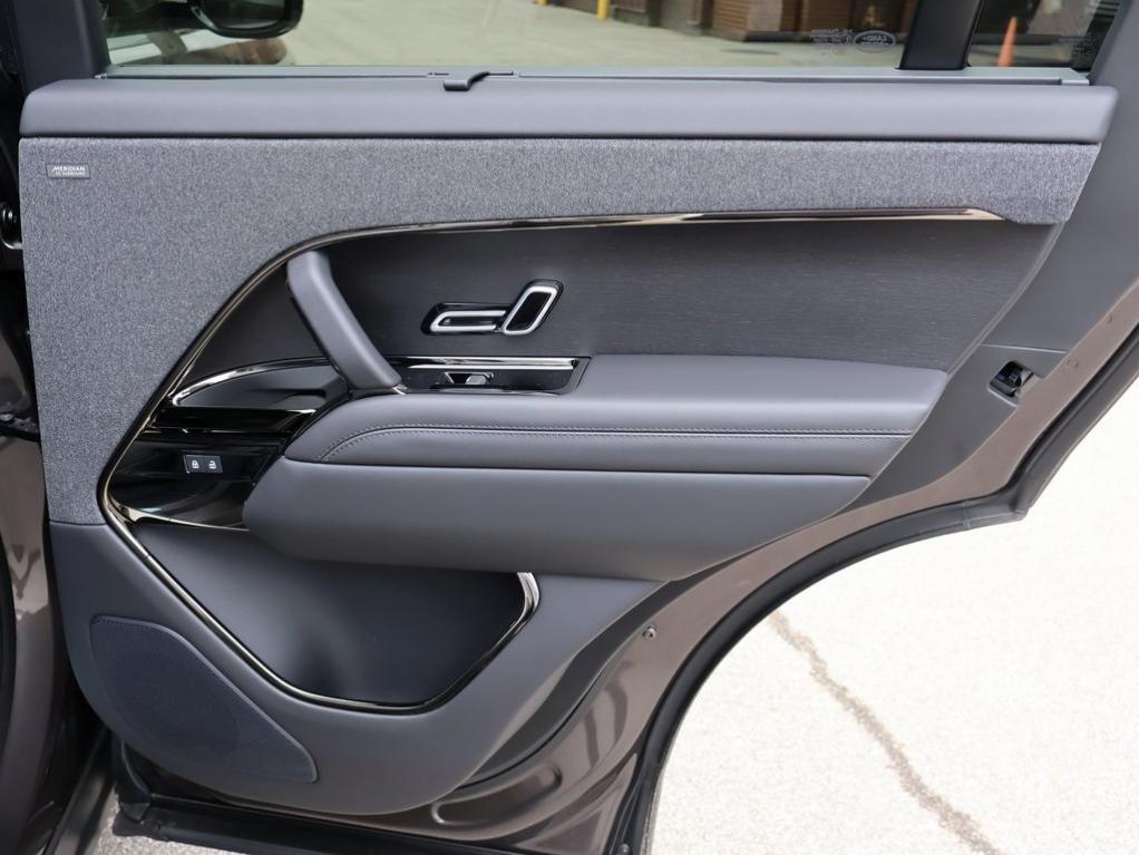 new 2025 Land Rover Range Rover Sport car, priced at $115,620