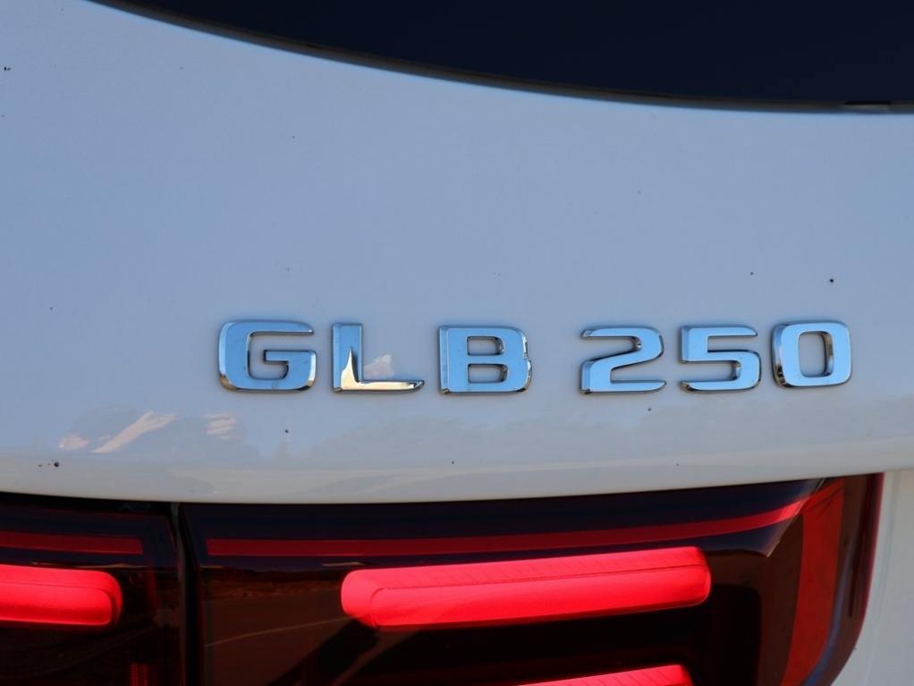 new 2026 Mercedes-Benz GLB 250 car, priced at $52,660