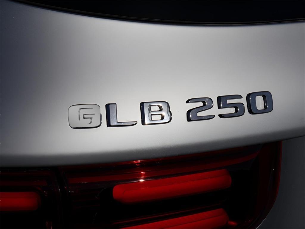 new 2025 Mercedes-Benz GLB 250 car, priced at $54,425