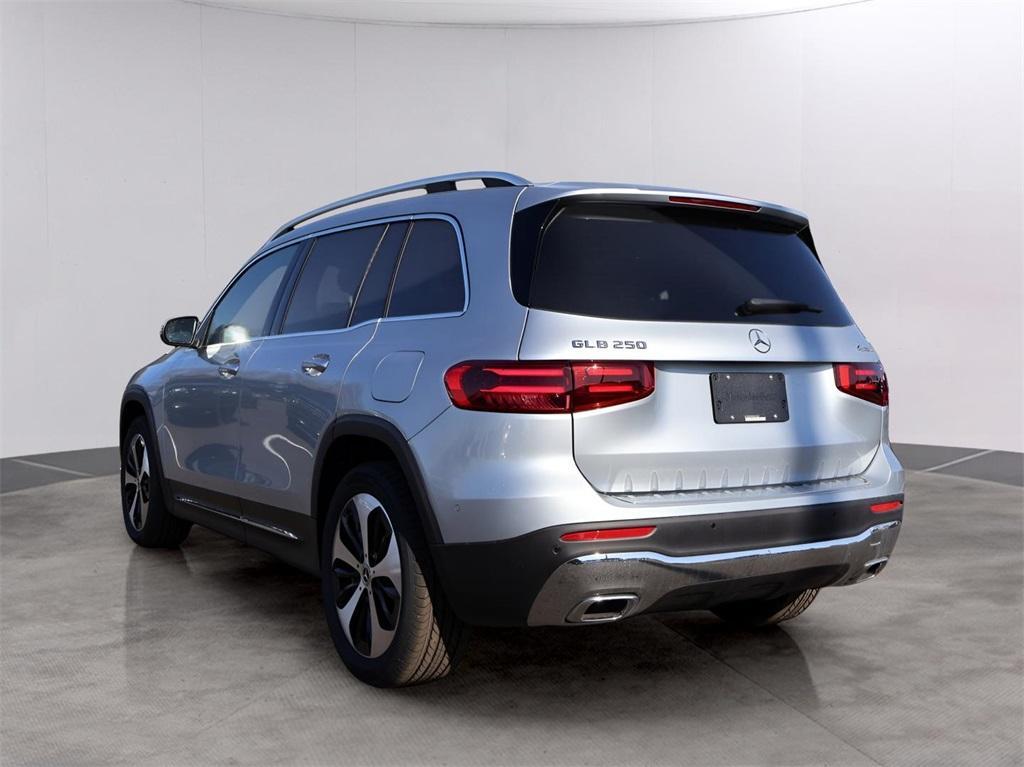 new 2025 Mercedes-Benz GLB 250 car, priced at $54,425