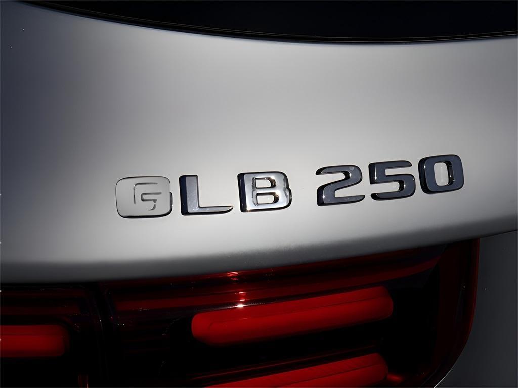 new 2025 Mercedes-Benz GLB 250 car, priced at $54,425