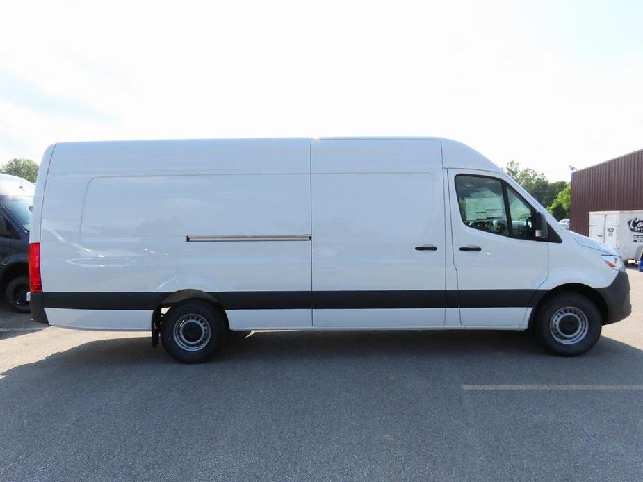 new 2024 Mercedes-Benz Sprinter 2500 car, priced at $67,033