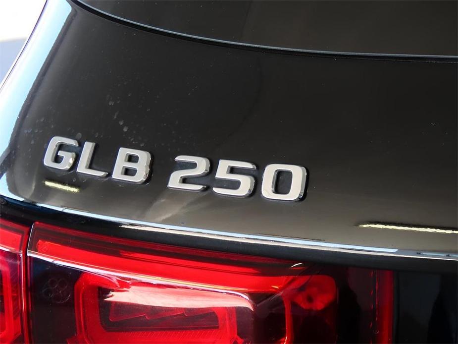 used 2021 Mercedes-Benz GLB 250 car, priced at $34,577