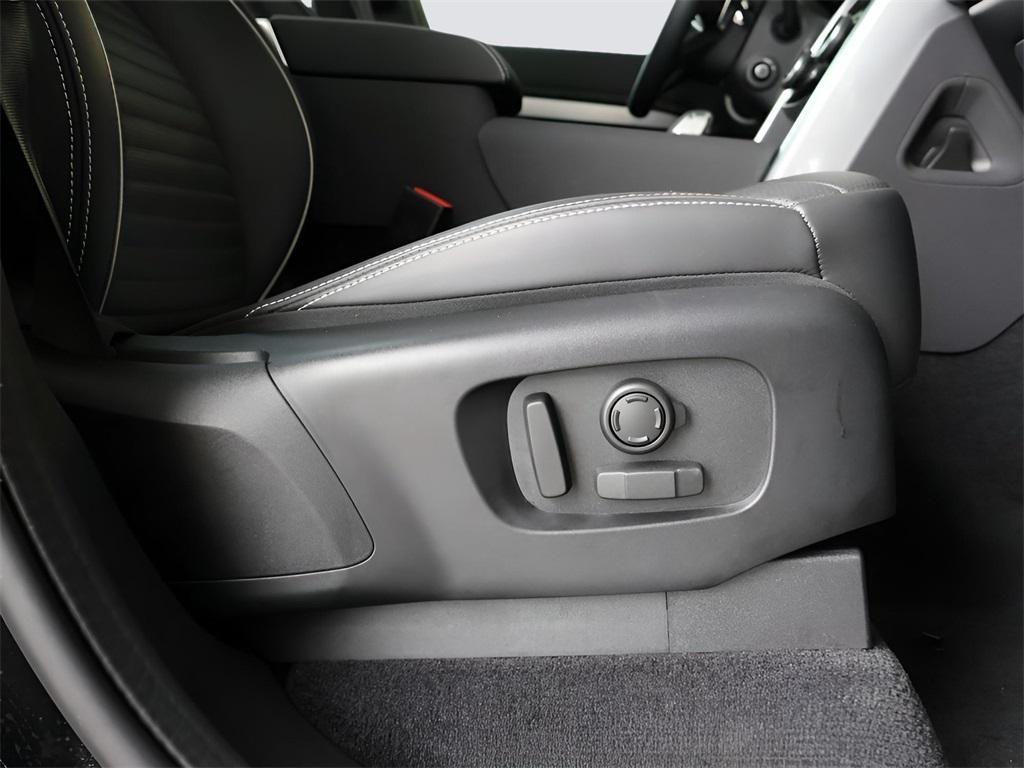 used 2024 Land Rover Discovery car, priced at $60,577