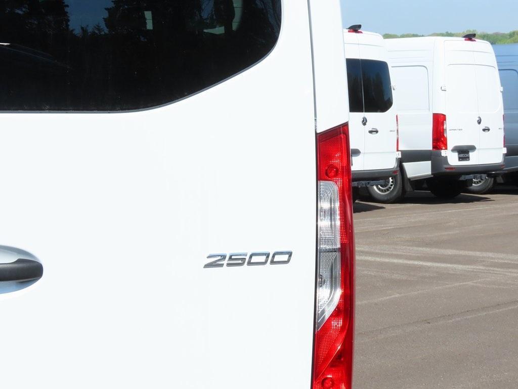 new 2025 Mercedes-Benz Sprinter 2500 car, priced at $75,644
