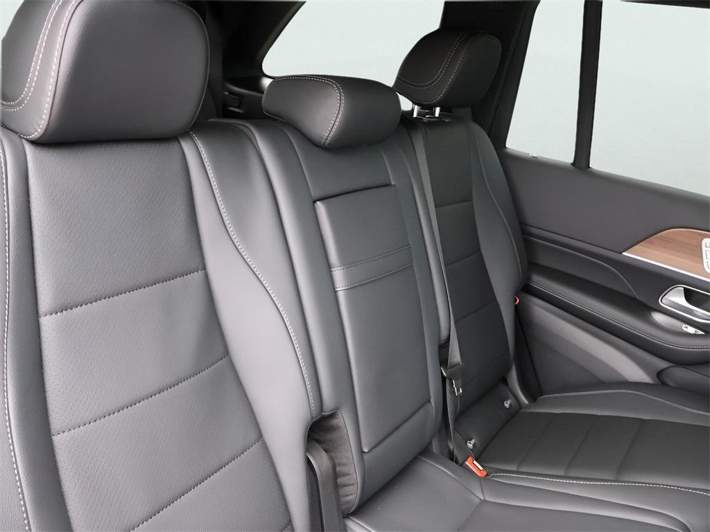new 2025 Mercedes-Benz GLS 450 car, priced at $96,495