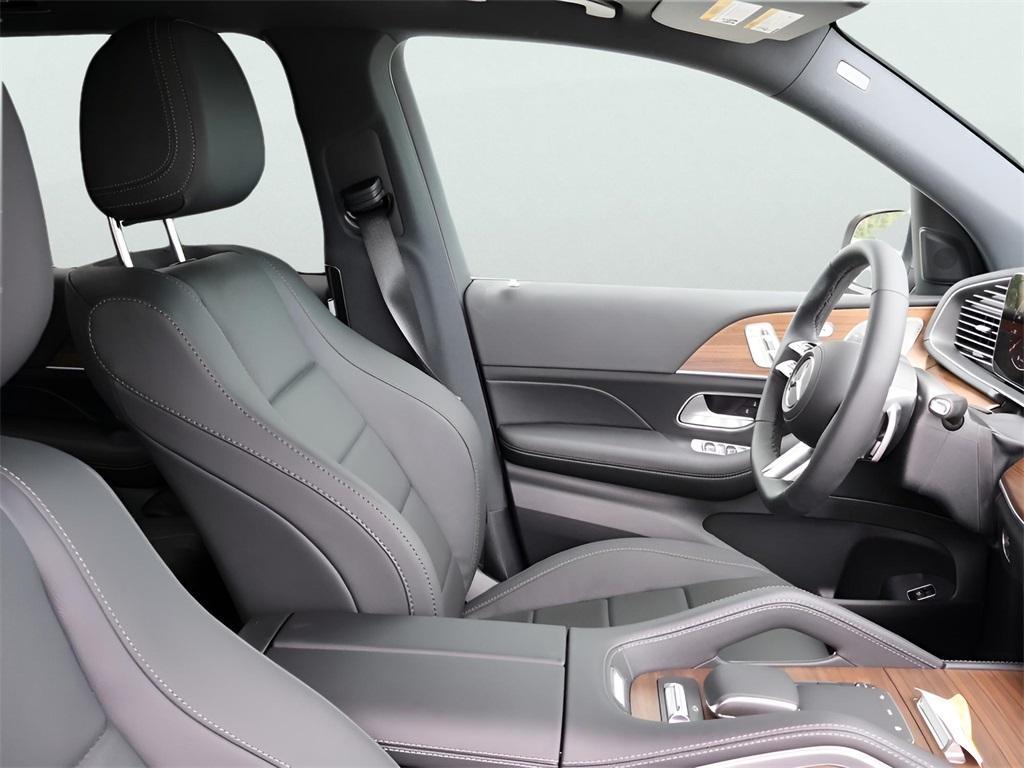 new 2025 Mercedes-Benz GLS 450 car, priced at $96,495