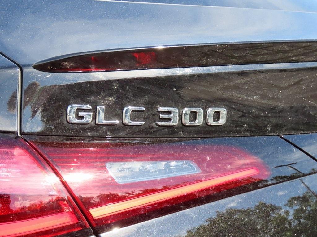 new 2025 Mercedes-Benz GLC 300 car, priced at $69,115
