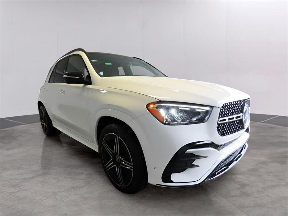 new 2025 Mercedes-Benz GLE 450e car, priced at $88,440