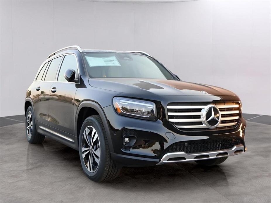 new 2025 Mercedes-Benz GLB 250 car, priced at $50,450