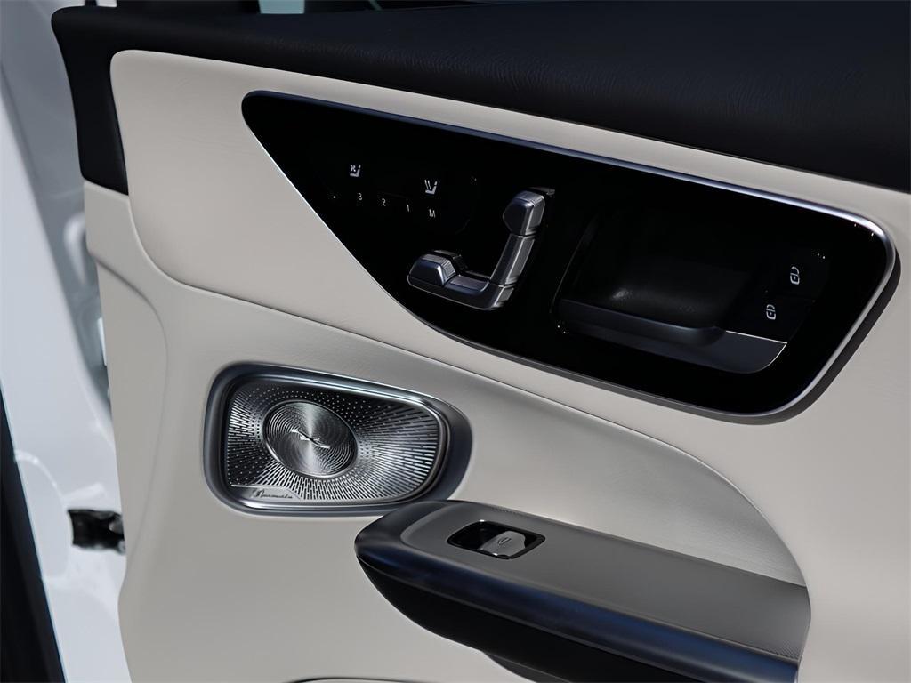 new 2025 Mercedes-Benz GLC 350e car, priced at $67,900