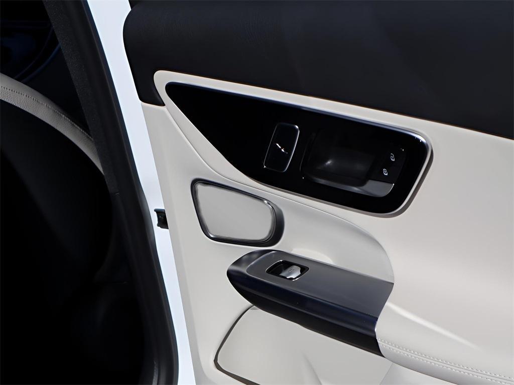 new 2025 Mercedes-Benz GLC 350e car, priced at $67,900