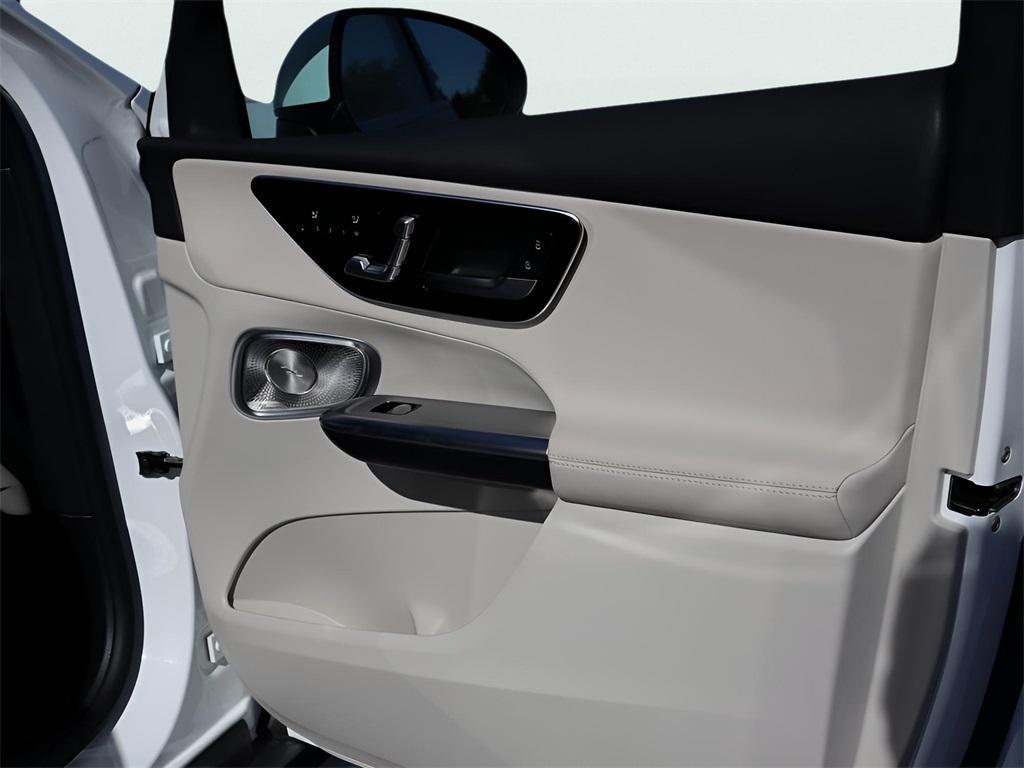 new 2025 Mercedes-Benz GLC 350e car, priced at $67,900