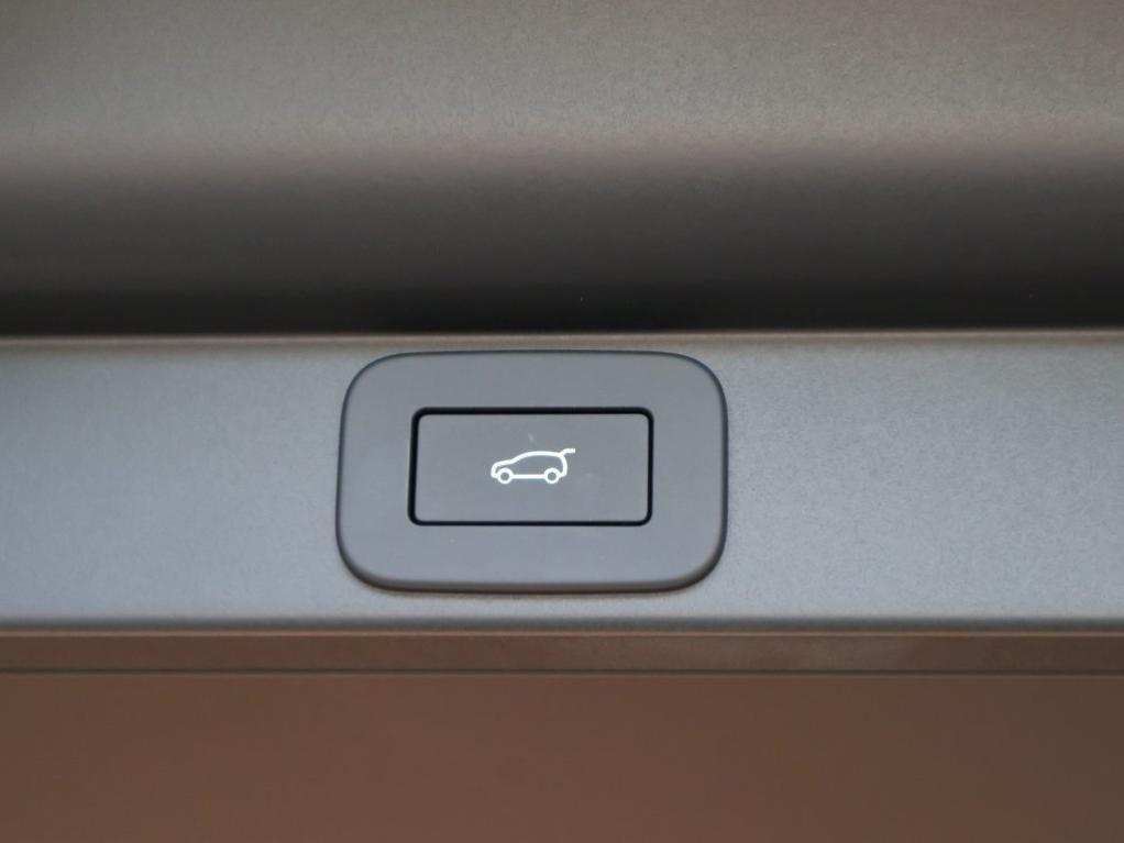 new 2025 Land Rover Range Rover car, priced at $145,780