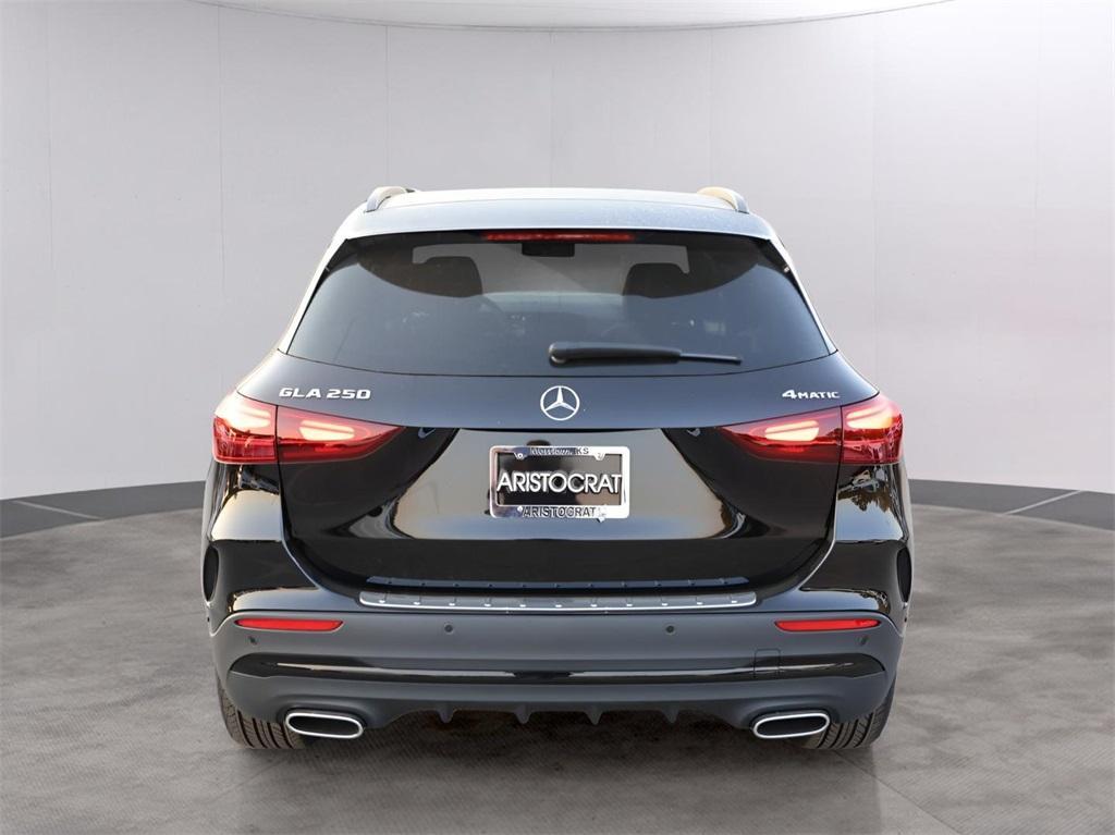 new 2025 Mercedes-Benz GLA 250 car, priced at $52,125