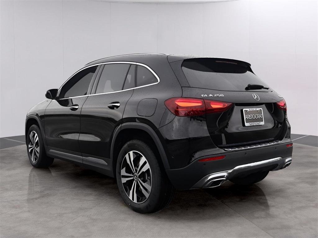 new 2025 Mercedes-Benz GLA 250 car, priced at $47,295