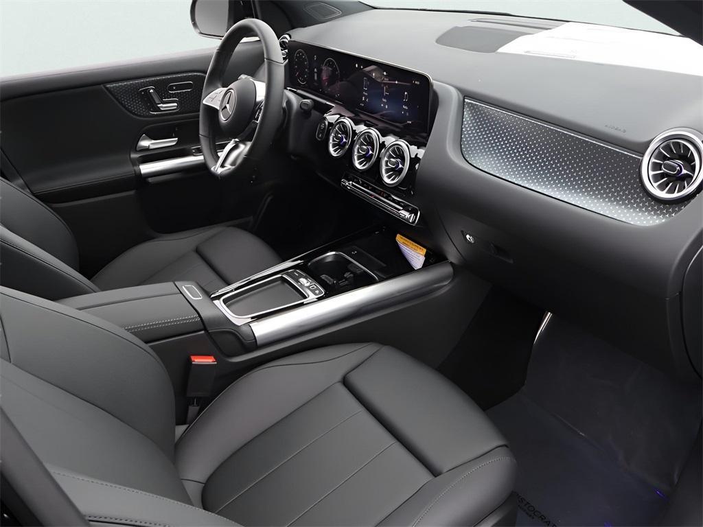 new 2025 Mercedes-Benz GLA 250 car, priced at $47,295