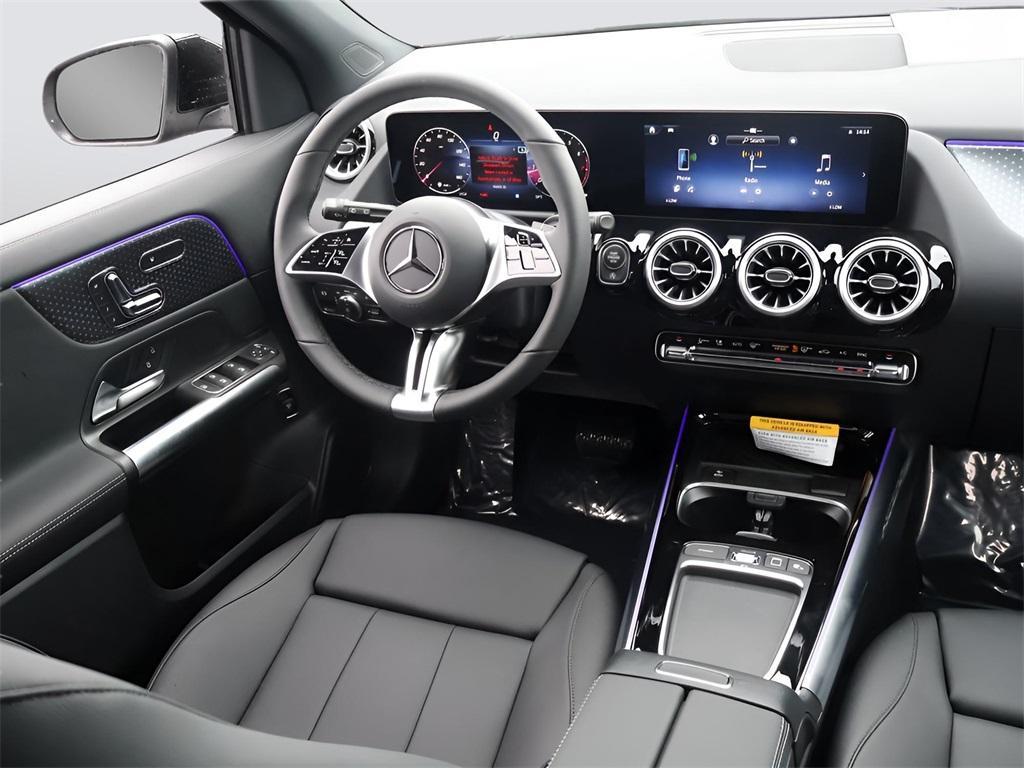 new 2025 Mercedes-Benz GLA 250 car, priced at $47,295