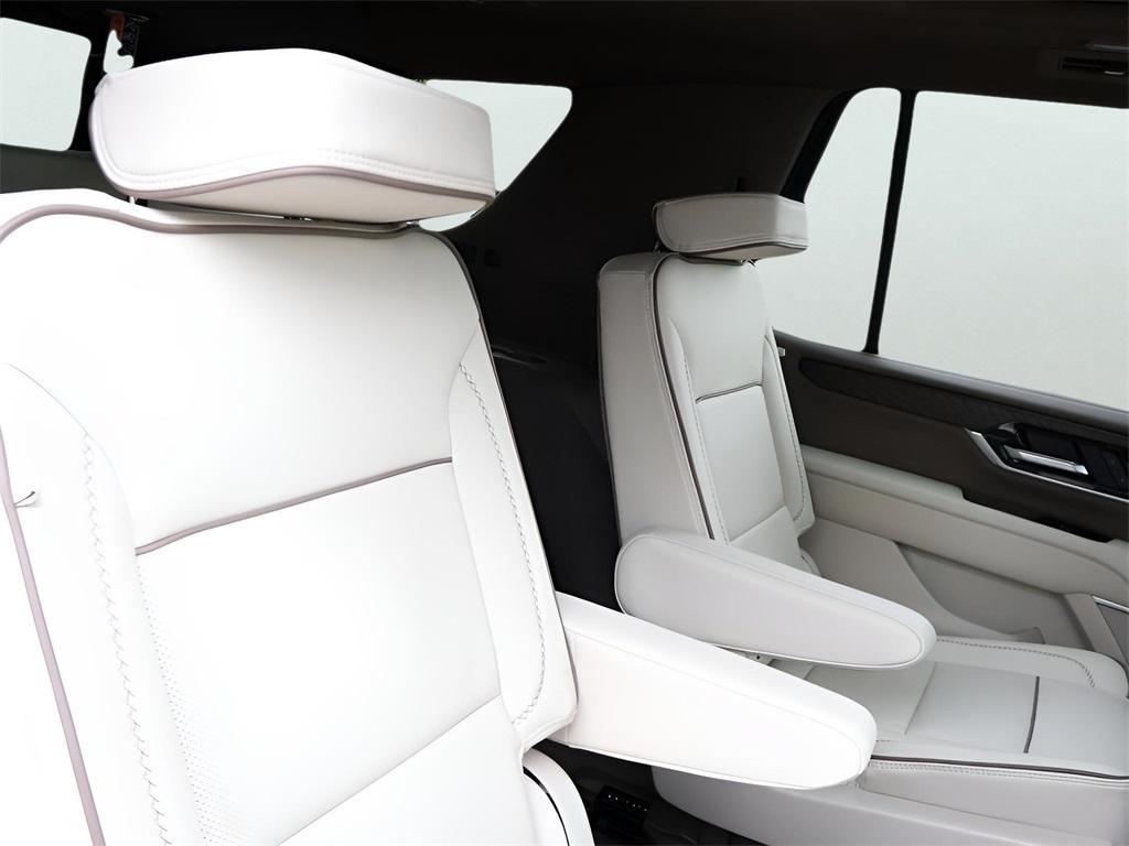 used 2025 GMC Yukon car, priced at $81,977