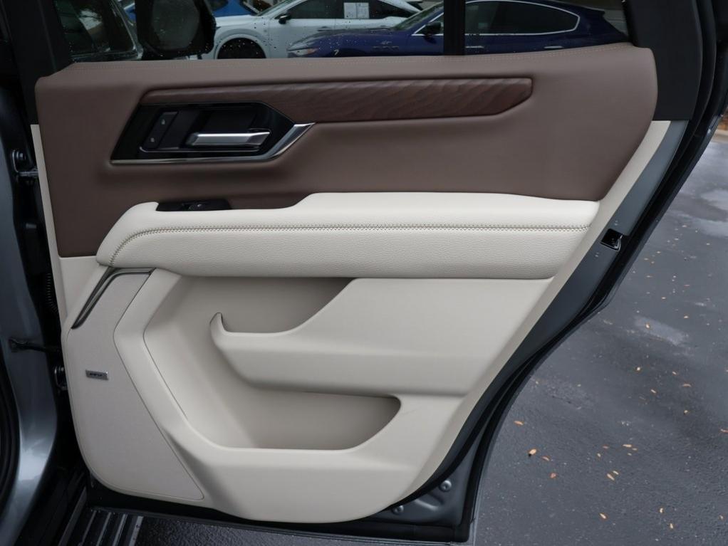 used 2025 GMC Yukon car, priced at $81,977