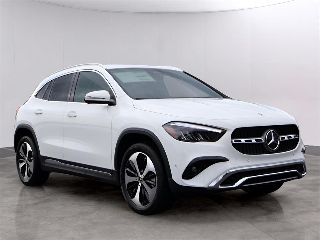 new 2025 Mercedes-Benz GLA 250 car, priced at $50,600