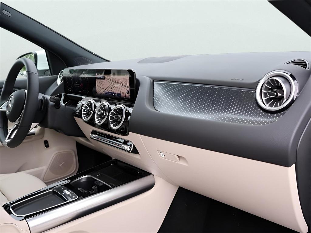 new 2025 Mercedes-Benz GLA 250 car, priced at $50,600
