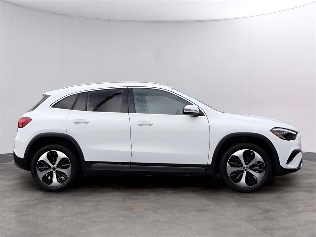 new 2025 Mercedes-Benz GLA 250 car, priced at $50,600