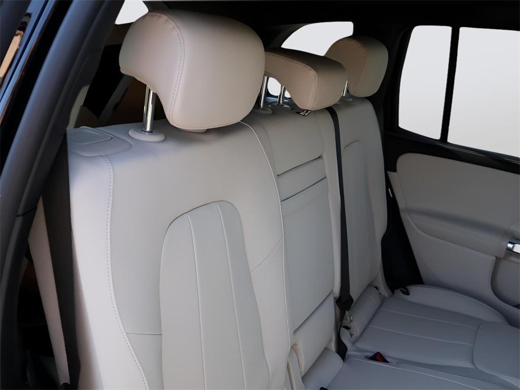 new 2025 Mercedes-Benz GLB 250 car, priced at $52,115