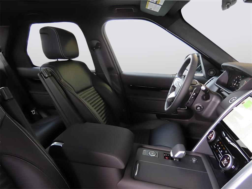 new 2025 Land Rover Discovery car, priced at $70,350