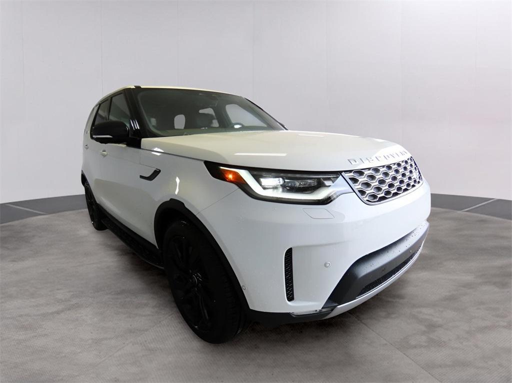 new 2025 Land Rover Discovery car, priced at $70,350