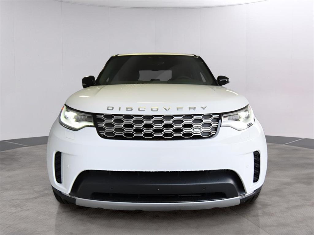 new 2025 Land Rover Discovery car, priced at $70,350