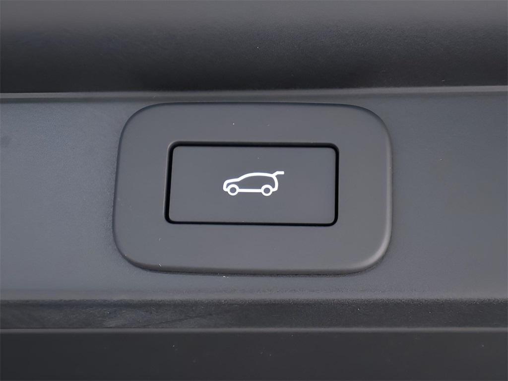 new 2025 Land Rover Range Rover car, priced at $131,435