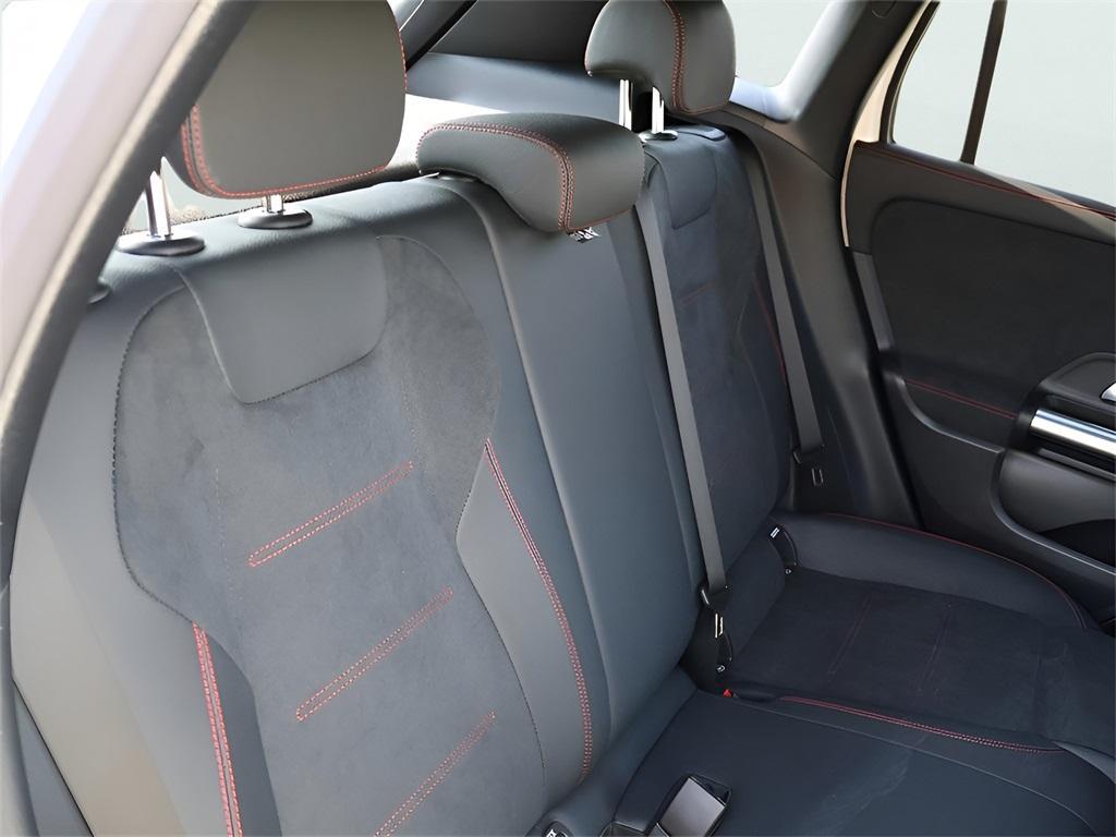 new 2025 Mercedes-Benz GLA 250 car, priced at $51,655