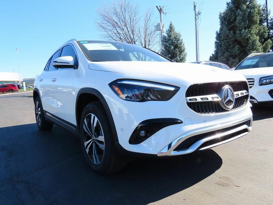 new 2024 Mercedes-Benz GLA 250 car, priced at $49,395