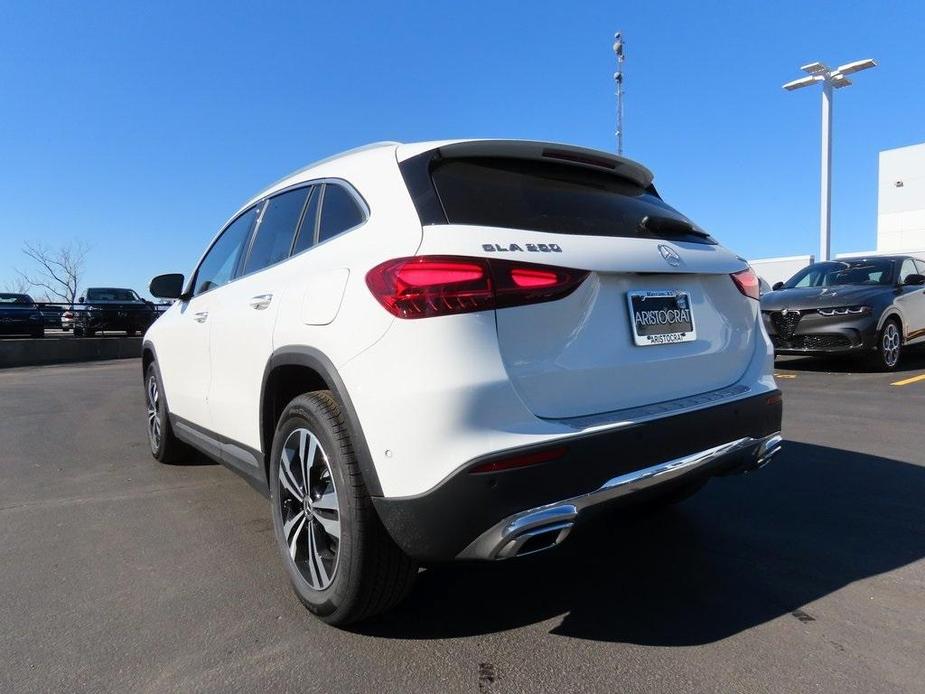 new 2024 Mercedes-Benz GLA 250 car, priced at $49,395