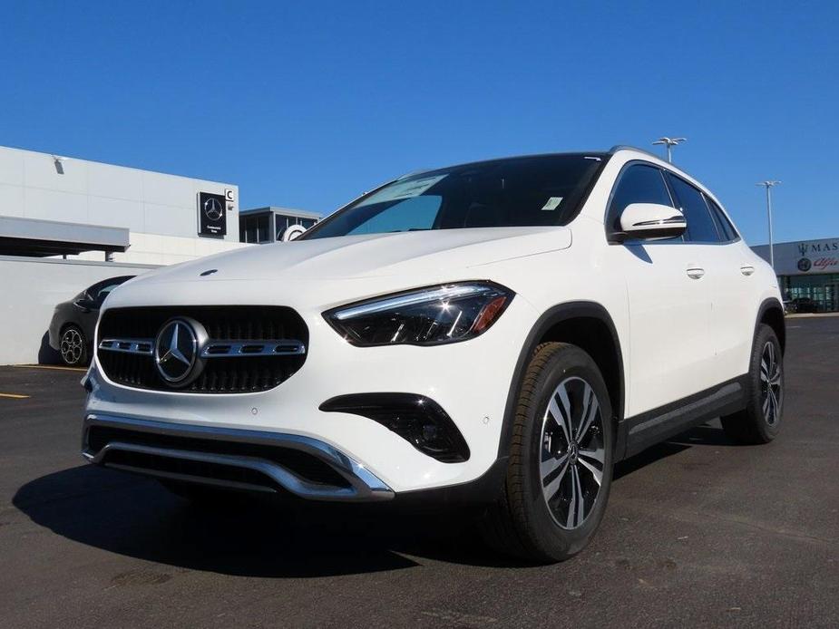 new 2024 Mercedes-Benz GLA 250 car, priced at $49,395