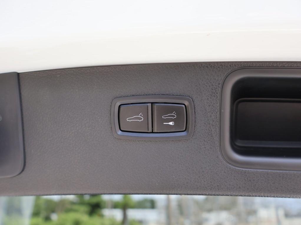 used 2021 Porsche Macan car, priced at $49,577