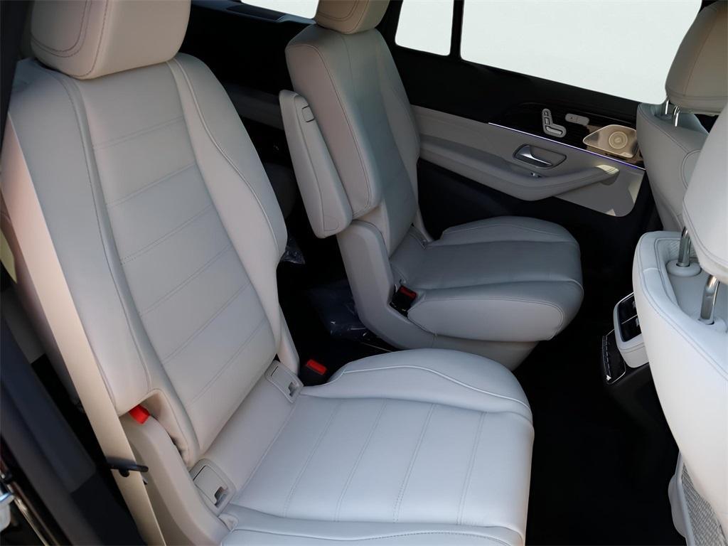 new 2026 Mercedes-Benz GLS 450 car, priced at $105,505