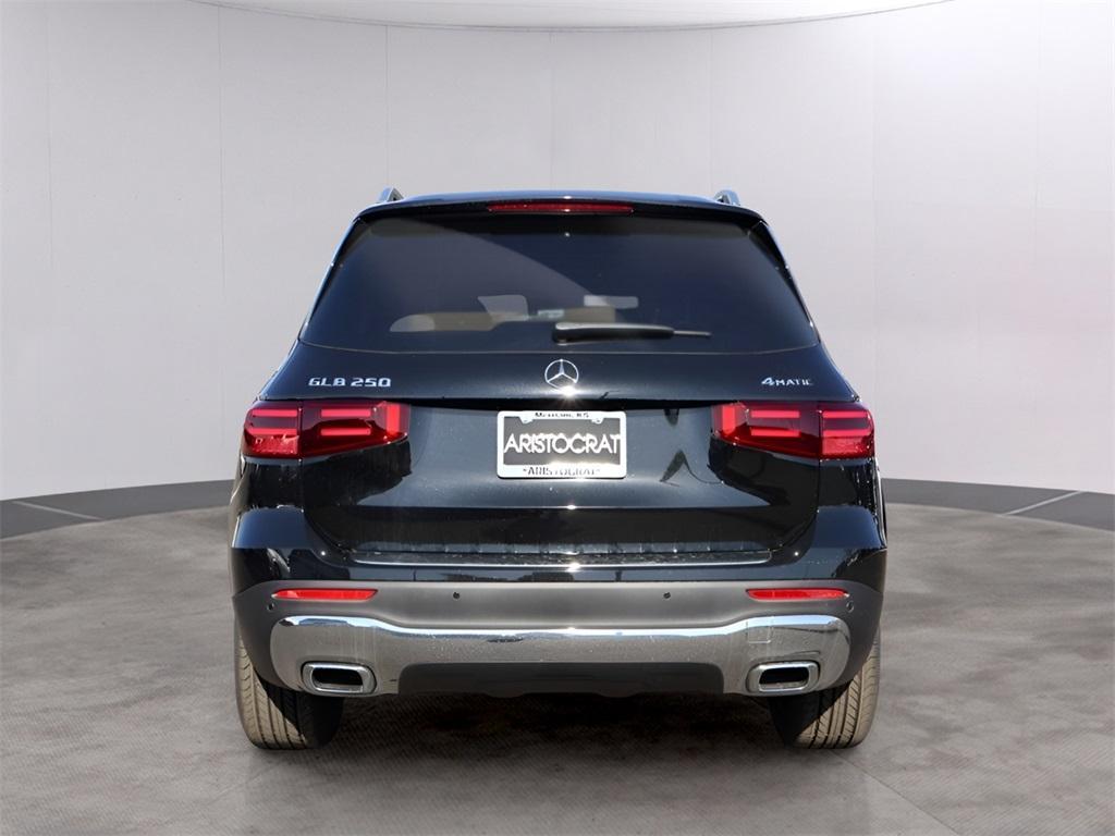 new 2025 Mercedes-Benz GLB 250 car, priced at $57,085