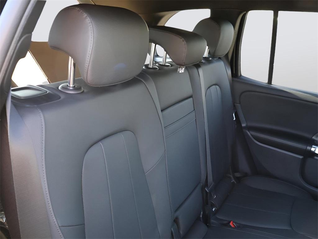 new 2025 Mercedes-Benz GLB 250 car, priced at $57,085