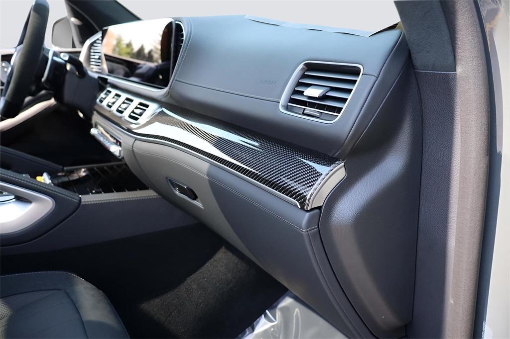 new 2025 Mercedes-Benz AMG GLE 63 car, priced at $152,070
