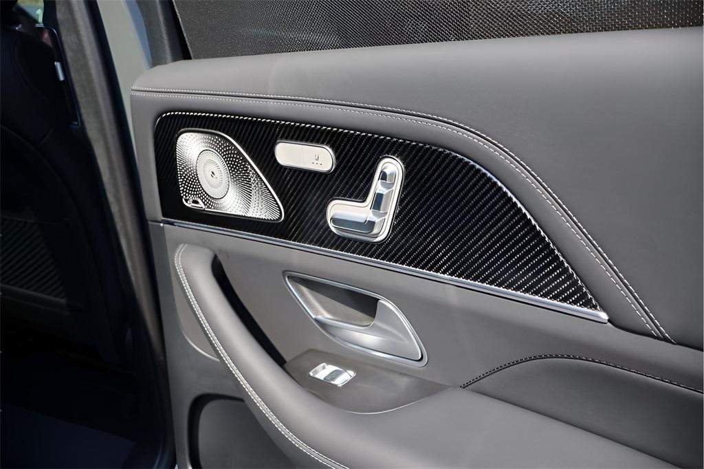 new 2025 Mercedes-Benz AMG GLE 63 car, priced at $152,070